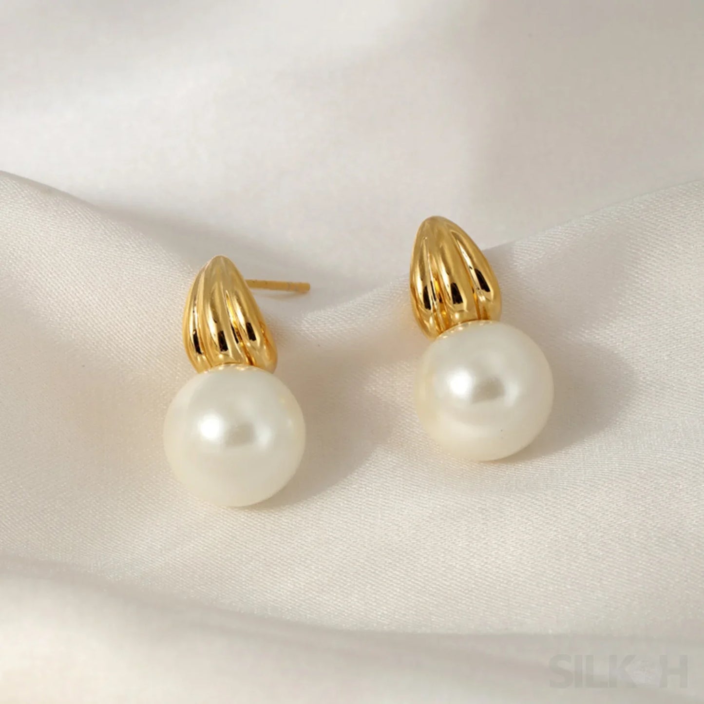18K Gold Plated Sterling Silver Minimalist Pearl Stud Earrings Nan - Sassygrove