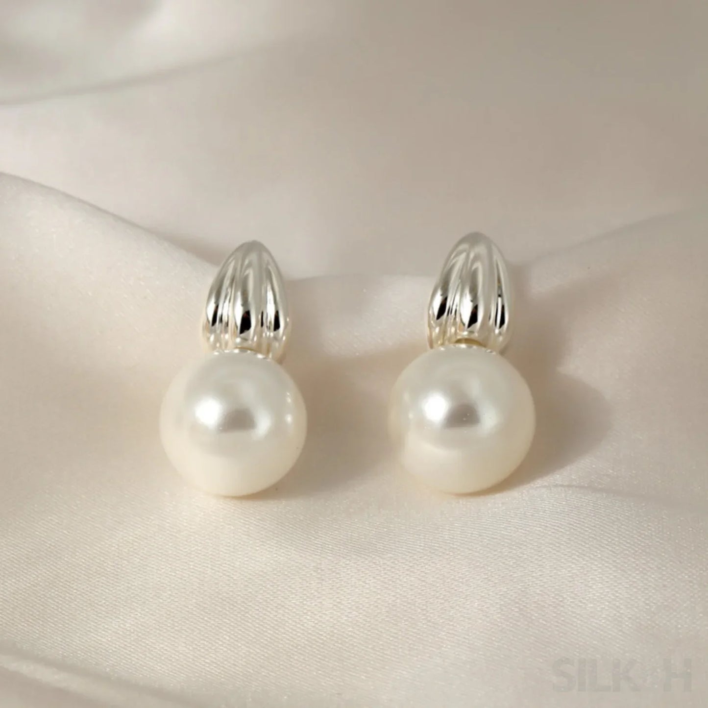 18K Gold Plated Sterling Silver Minimalist Pearl Stud Earrings Nan - Sassygrove
