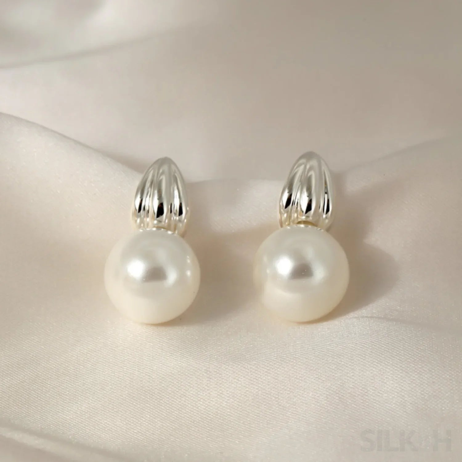 18K Gold Plated Sterling Silver Minimalist Pearl Stud Earrings Nan - Sassygrove