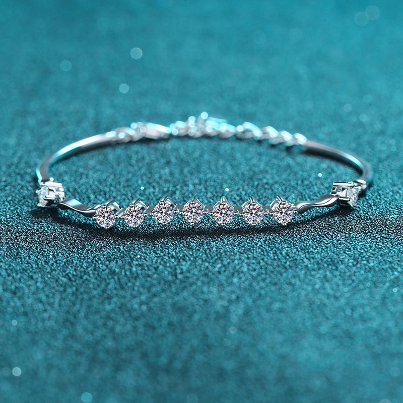 Elegant Moissanite Bracelet in 925 Sterling Silver - Sassygrove