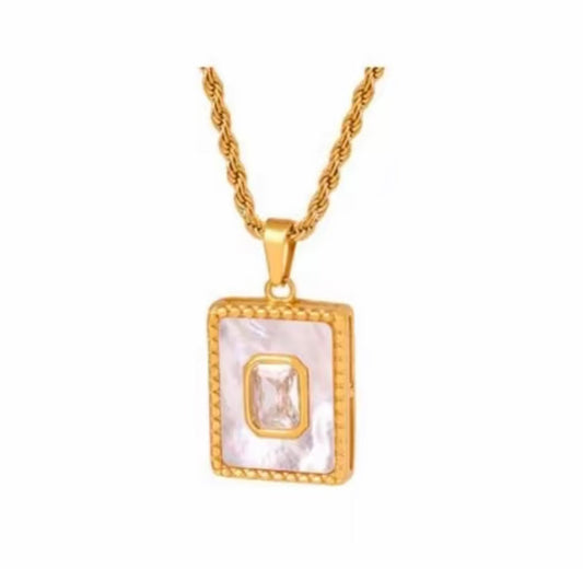 Pearline necklace - Sassygrove