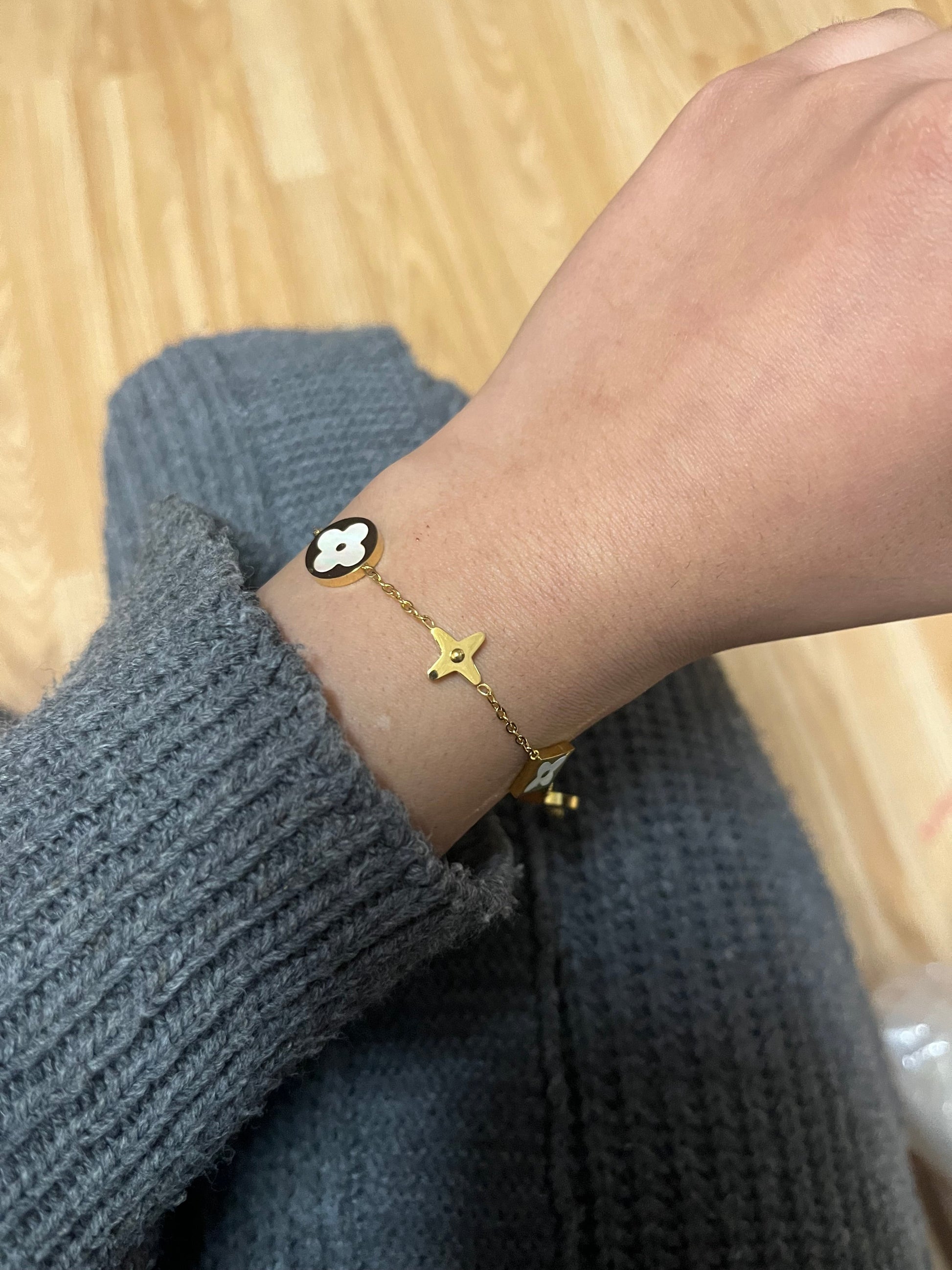 Mother of pearl vl bracelet - Sassygrove