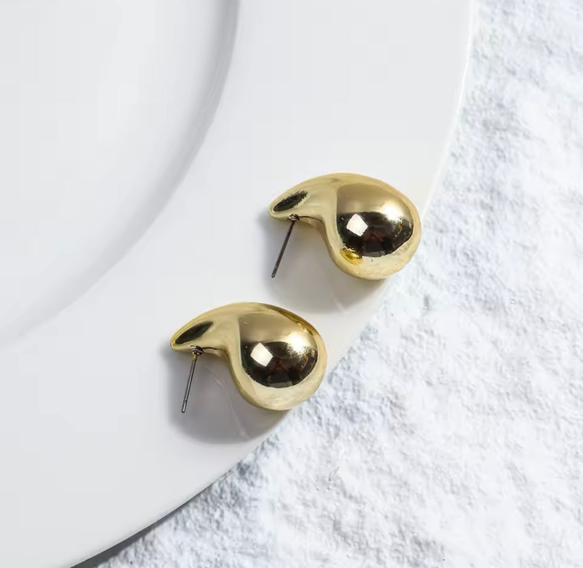 Tear drop earrings - Sassygrove