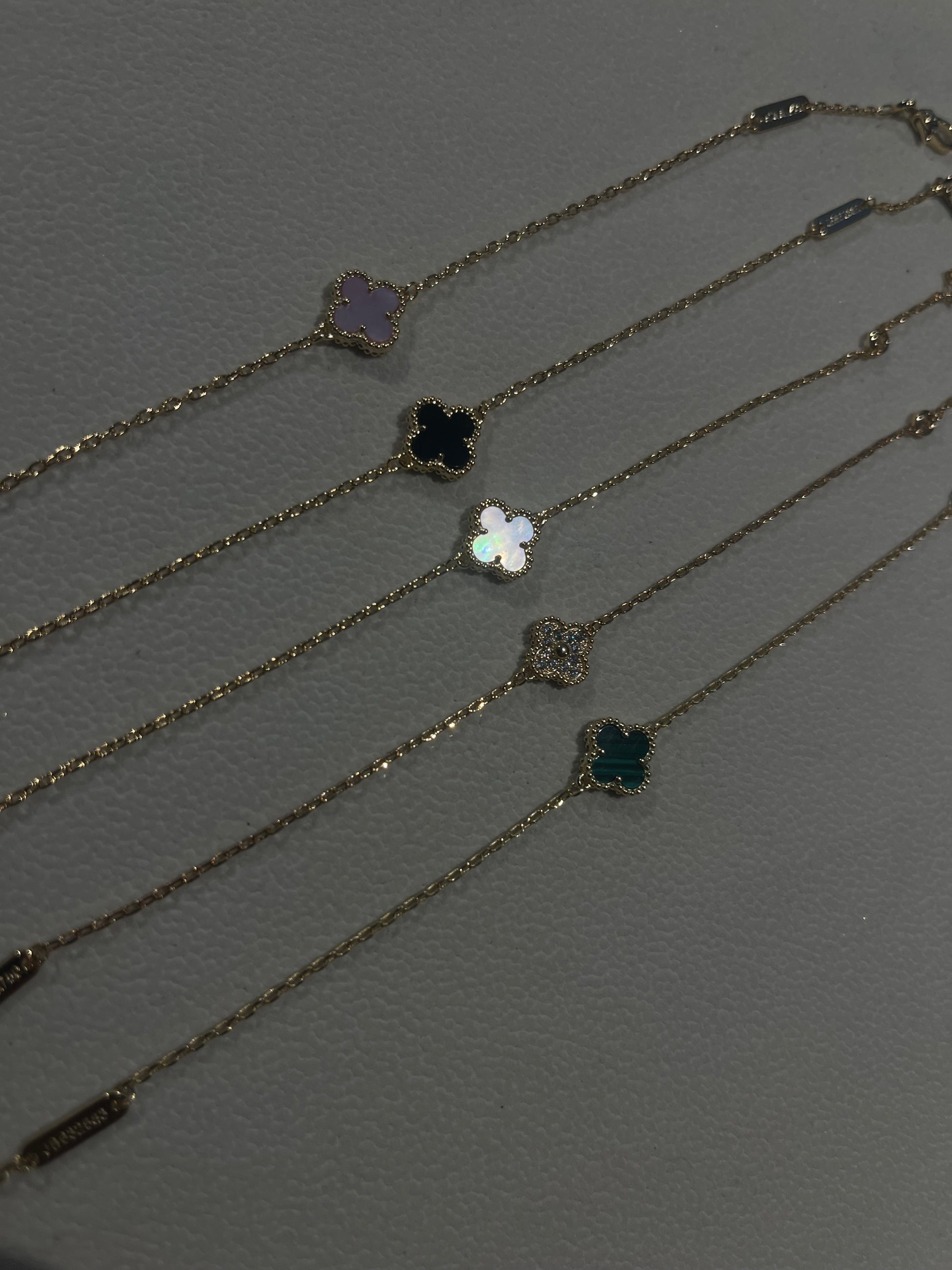 Single clover stamps dainty bracelet - Sassygrove
