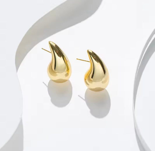 Tear drop earrings - Sassygrove