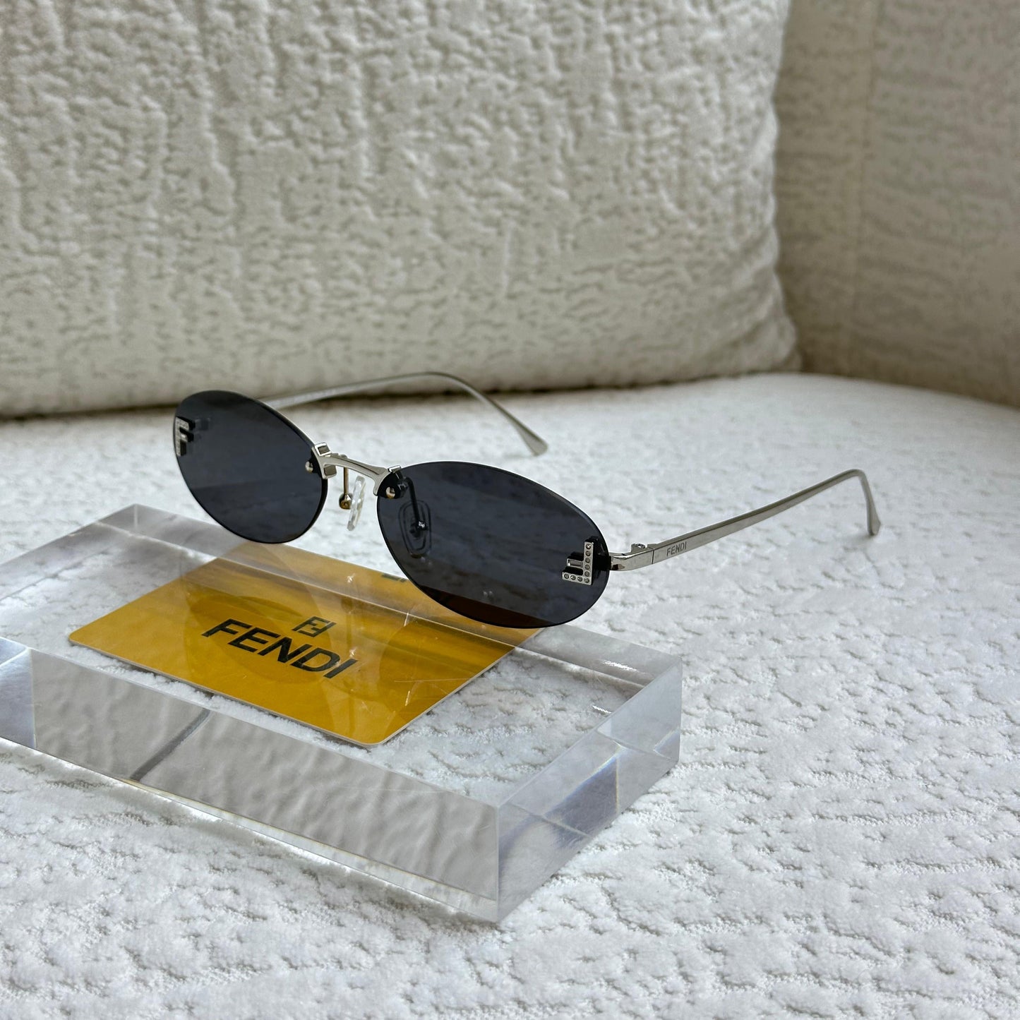 Fendi FE40025U Rimless Oval Sunglasses - Sassygrove