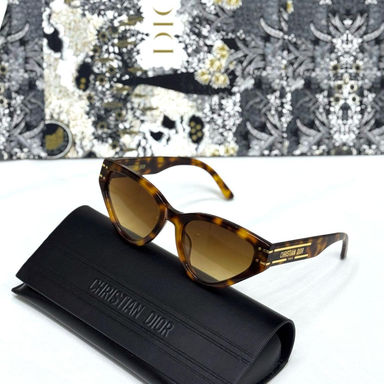 Dior Signature B1U Sunglasses - Sassygrove