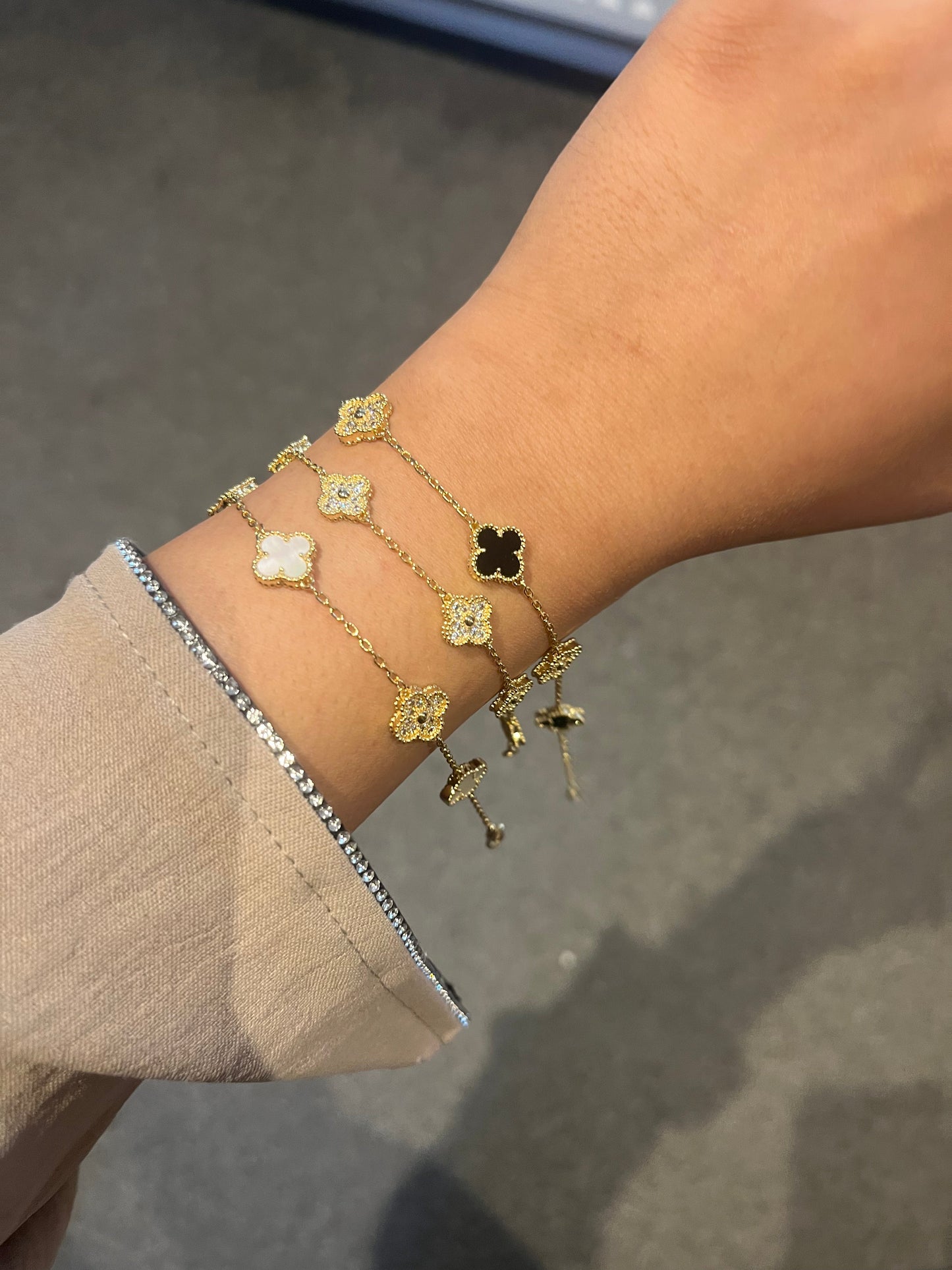 Mini Stamp Clover Bracelet - Sassygrove