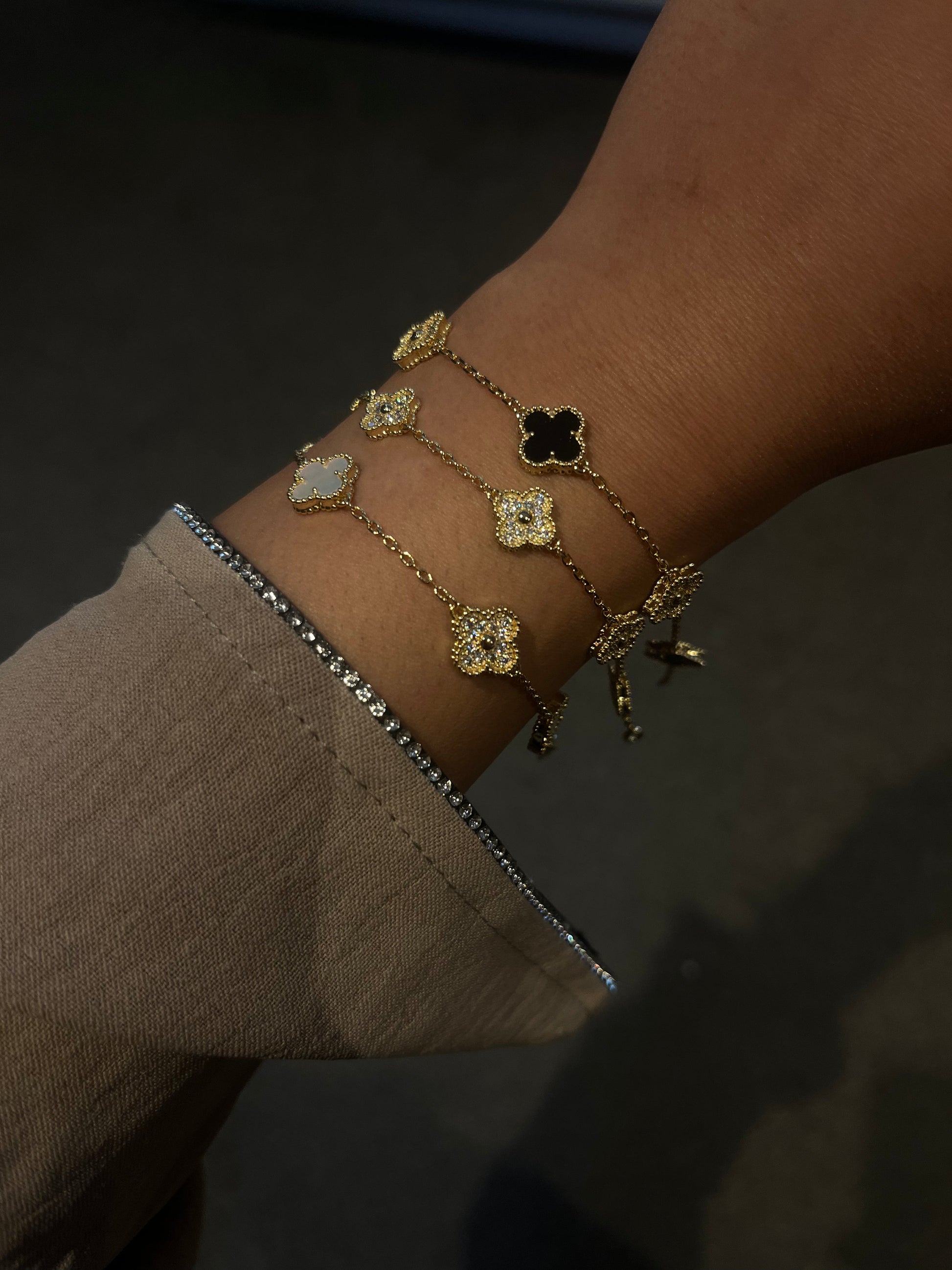 Mini Stamp Clover Bracelet - Sassygrove
