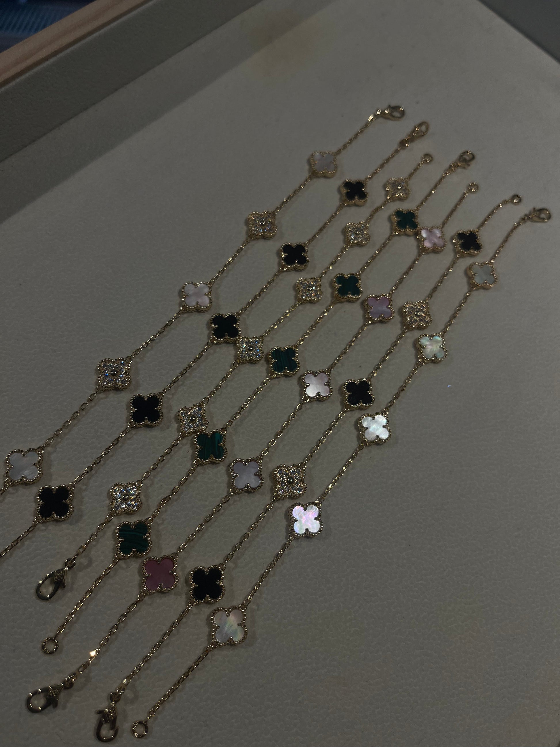 Mini Stamp Clover Bracelet - Sassygrove