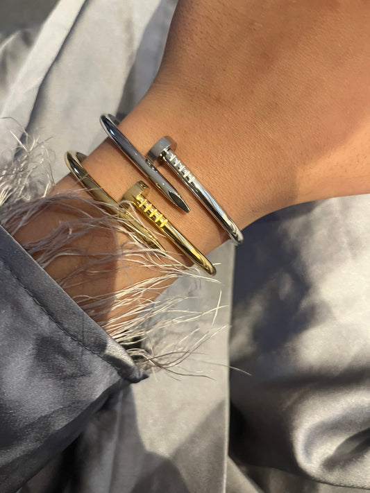 ARIJ plain stamped pin bangle - Sassygrove