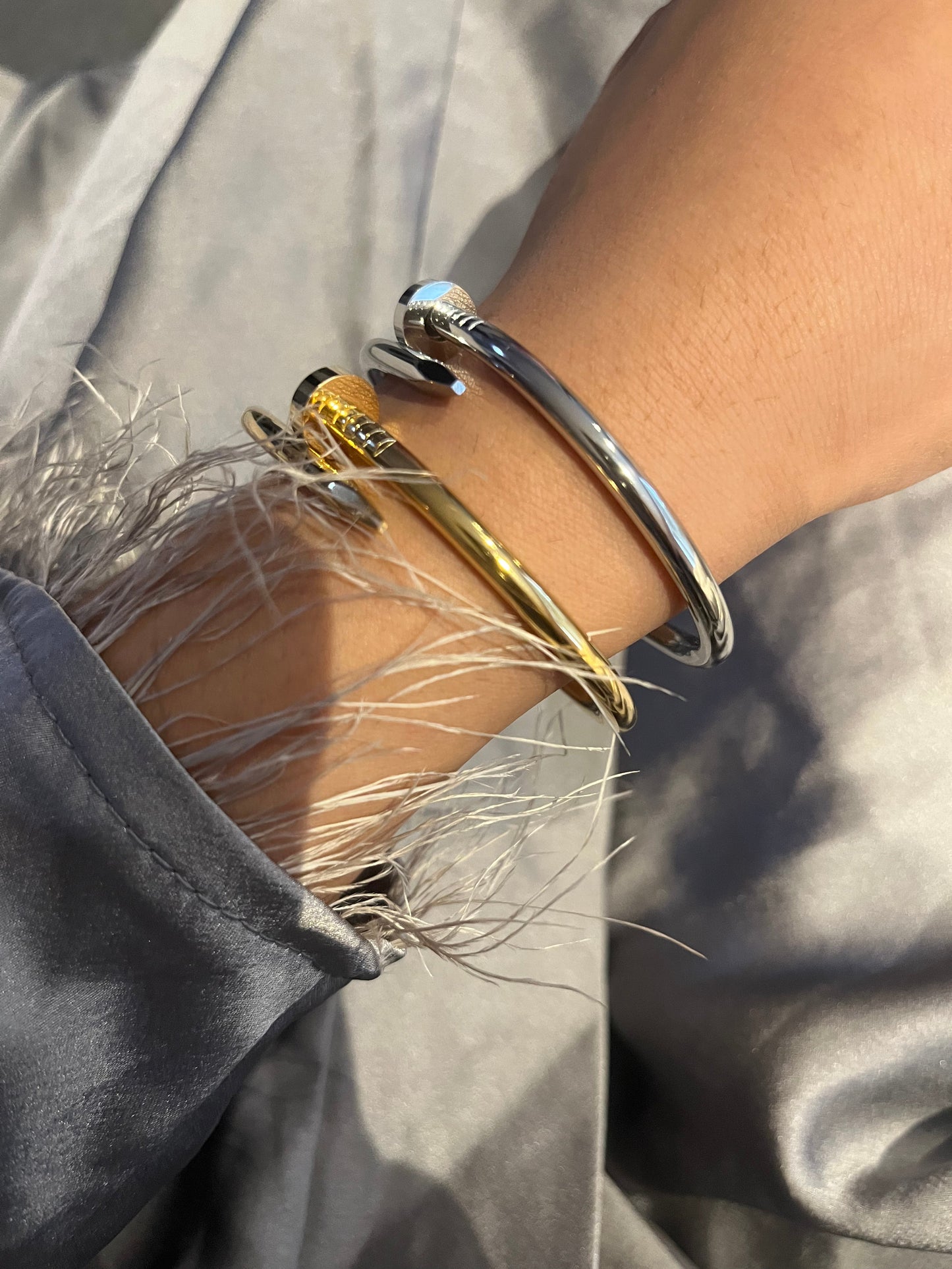 ARIJ plain stamped pin bangle - Sassygrove