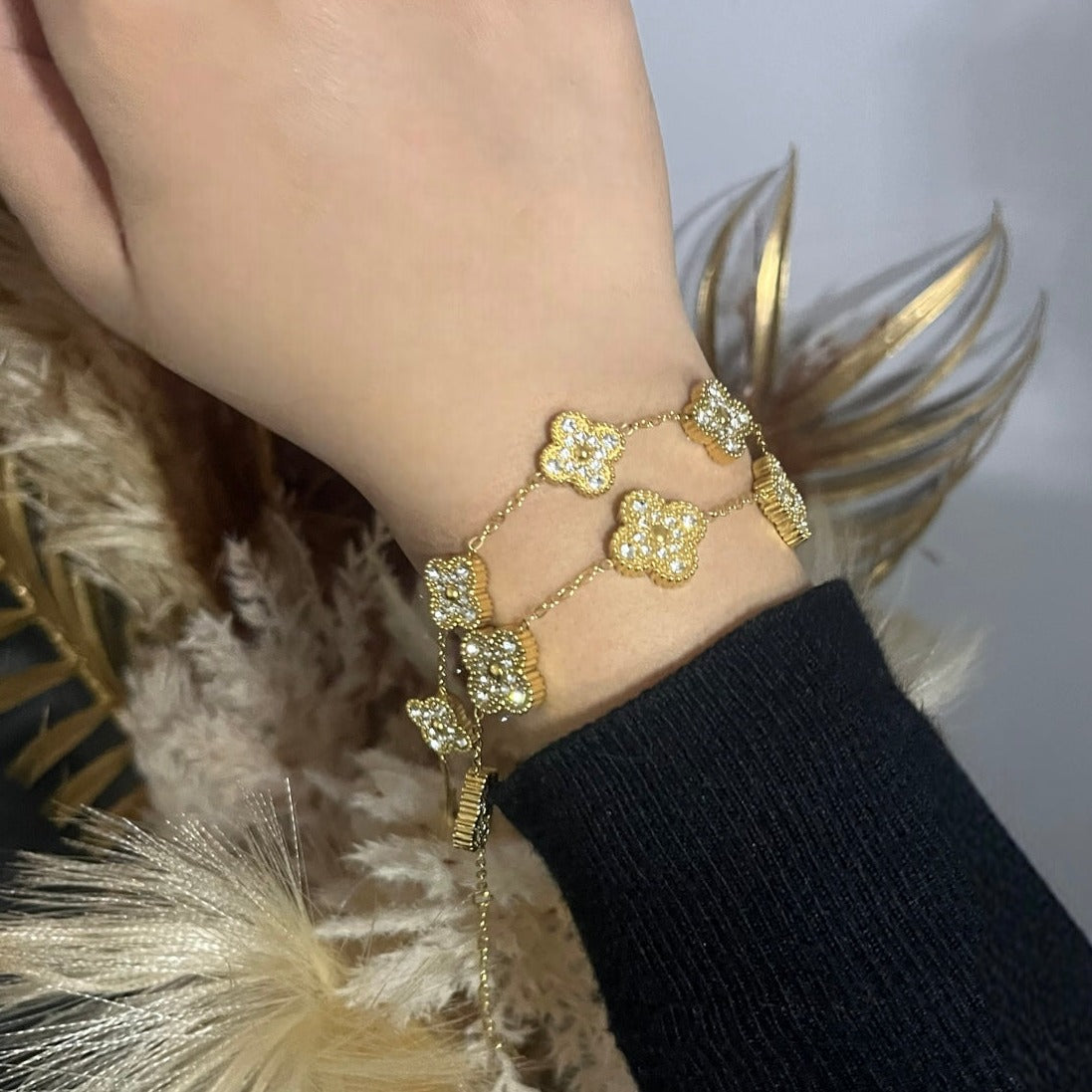 Diamond/Gold Clover Shaped Bracelet - Sassygrove