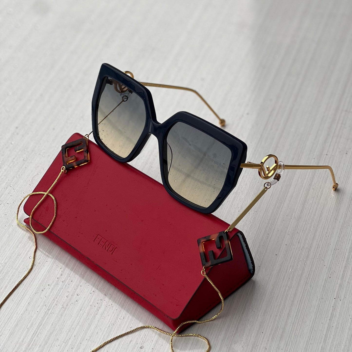 Fendi FE40055I Square Frame Sunglasses - Sassygrove