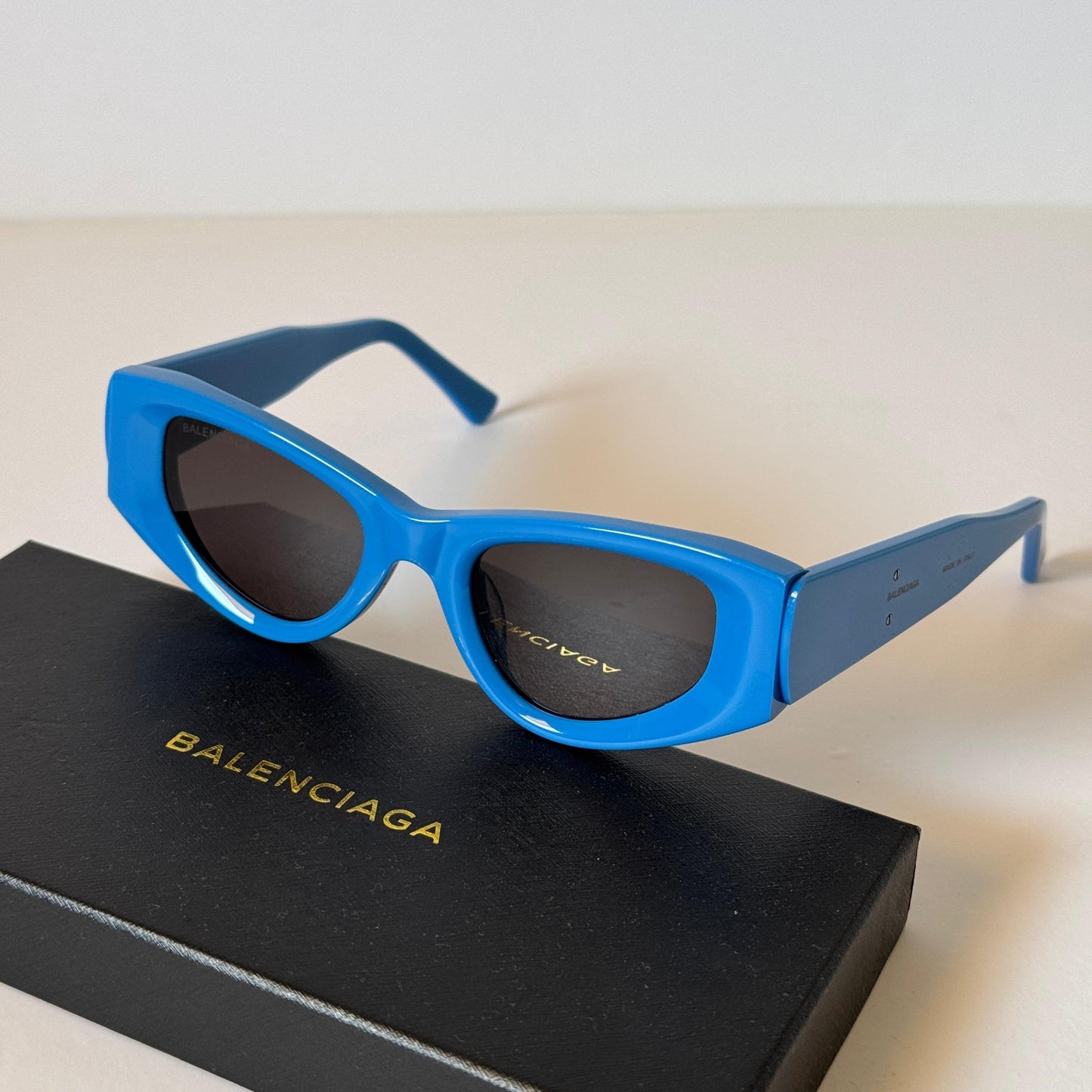 Balenciaga Dynasty Cat-Eye Sunglasses - Sassygrove