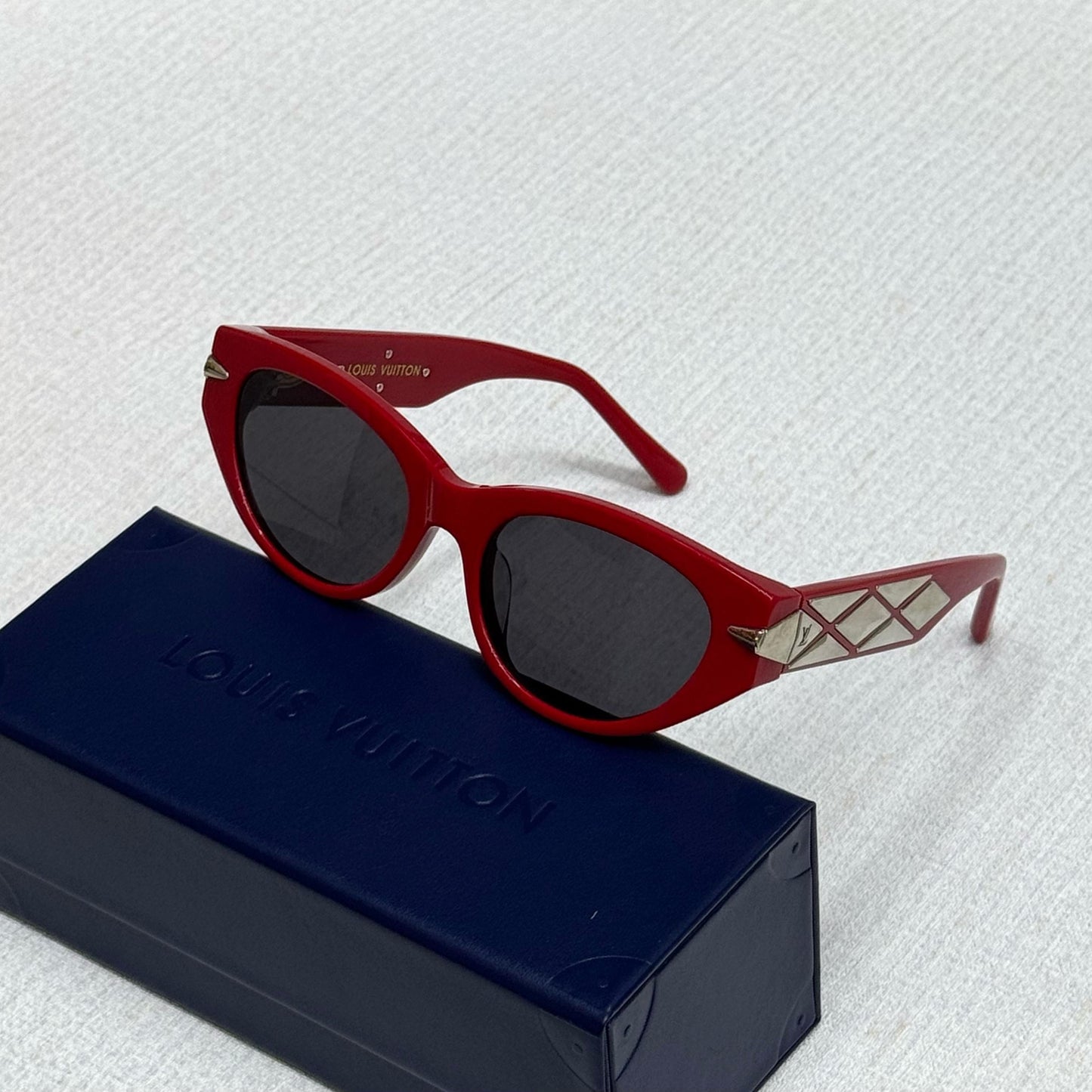 Louis Vuitton Attitude Cat Eye Sunglasses - Sassygrove