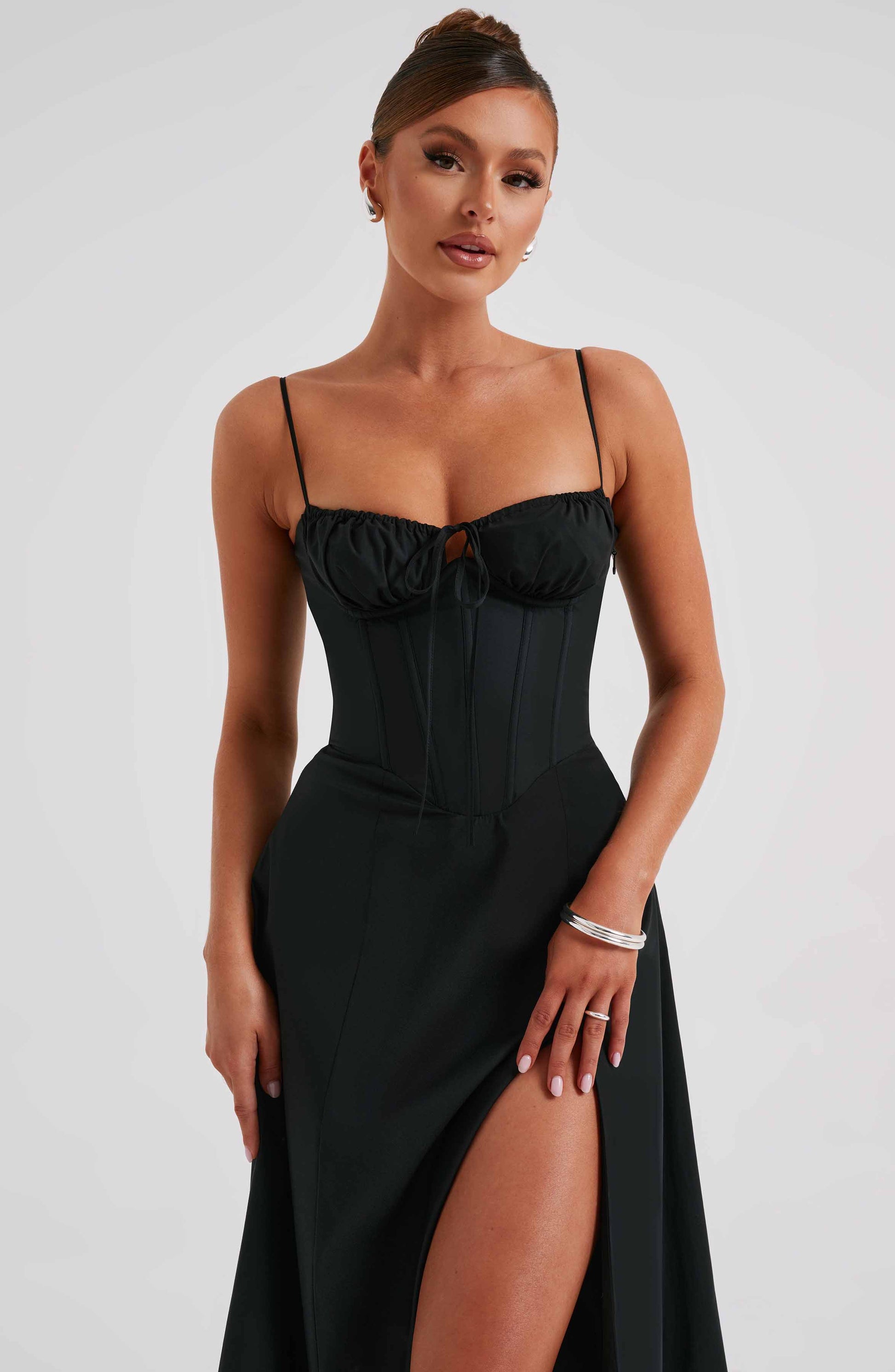 Delilah Midi Dress - Black - Sassygrove
