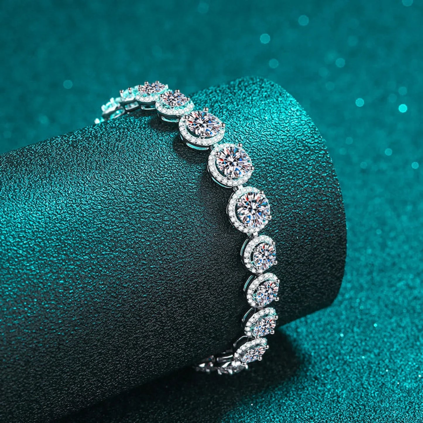 Luxury Cow Head Moissanite Bracelet Amy - Sassygrove