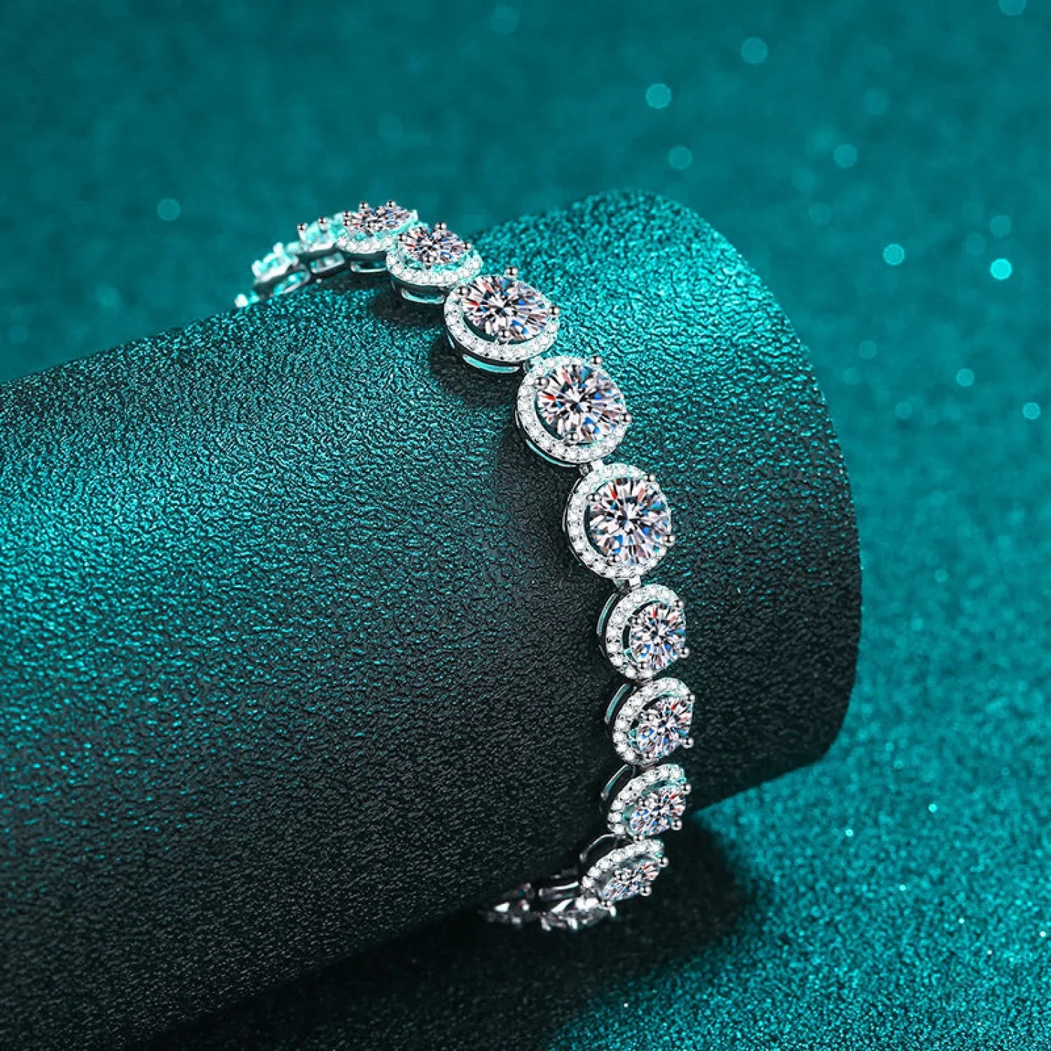 Luxury Cow Head Moissanite Bracelet Amy - Sassygrove