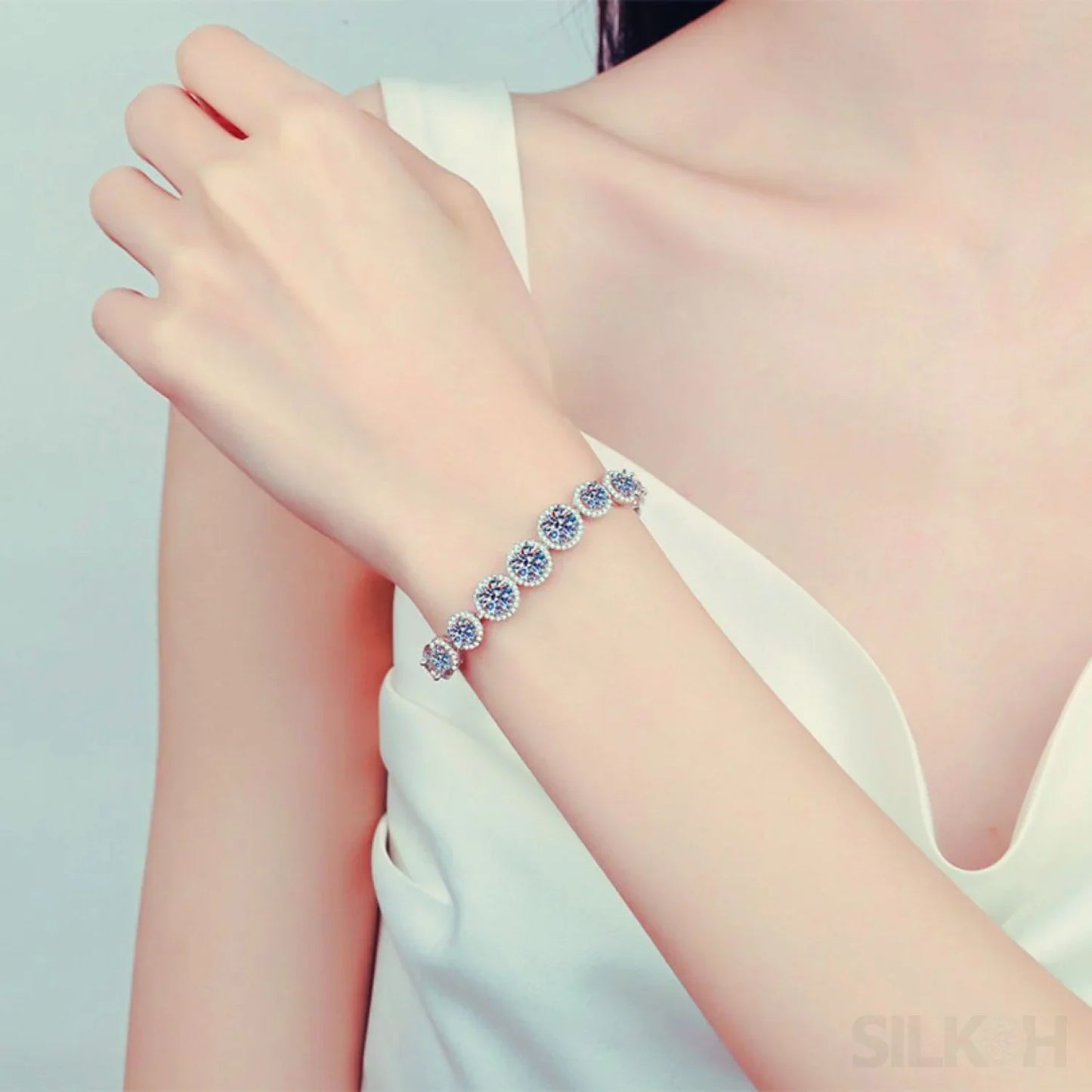 Luxury Cow Head Moissanite Bracelet Amy - Sassygrove