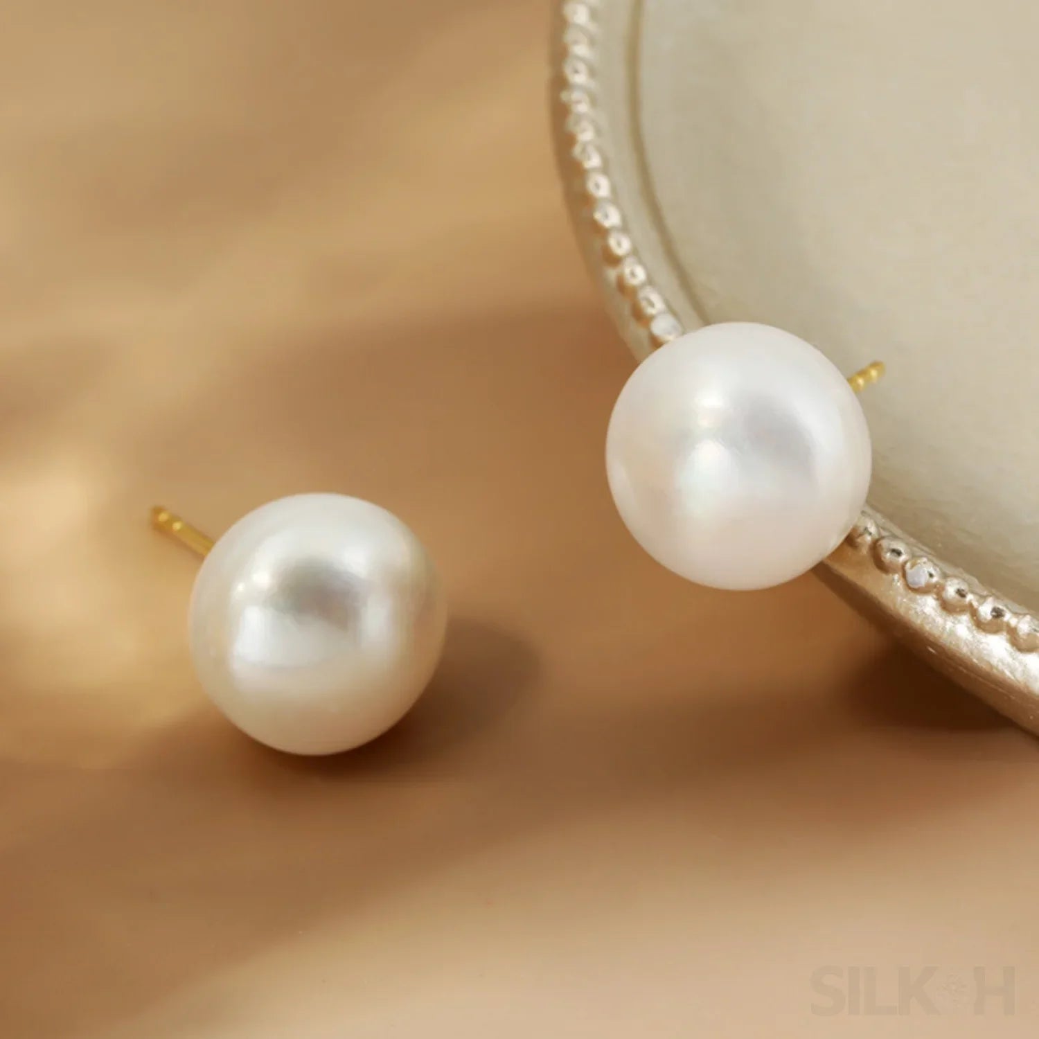 Retro Style Sterling Silver Freshwater Pearl Stud Earrings Dee - Sassygrove