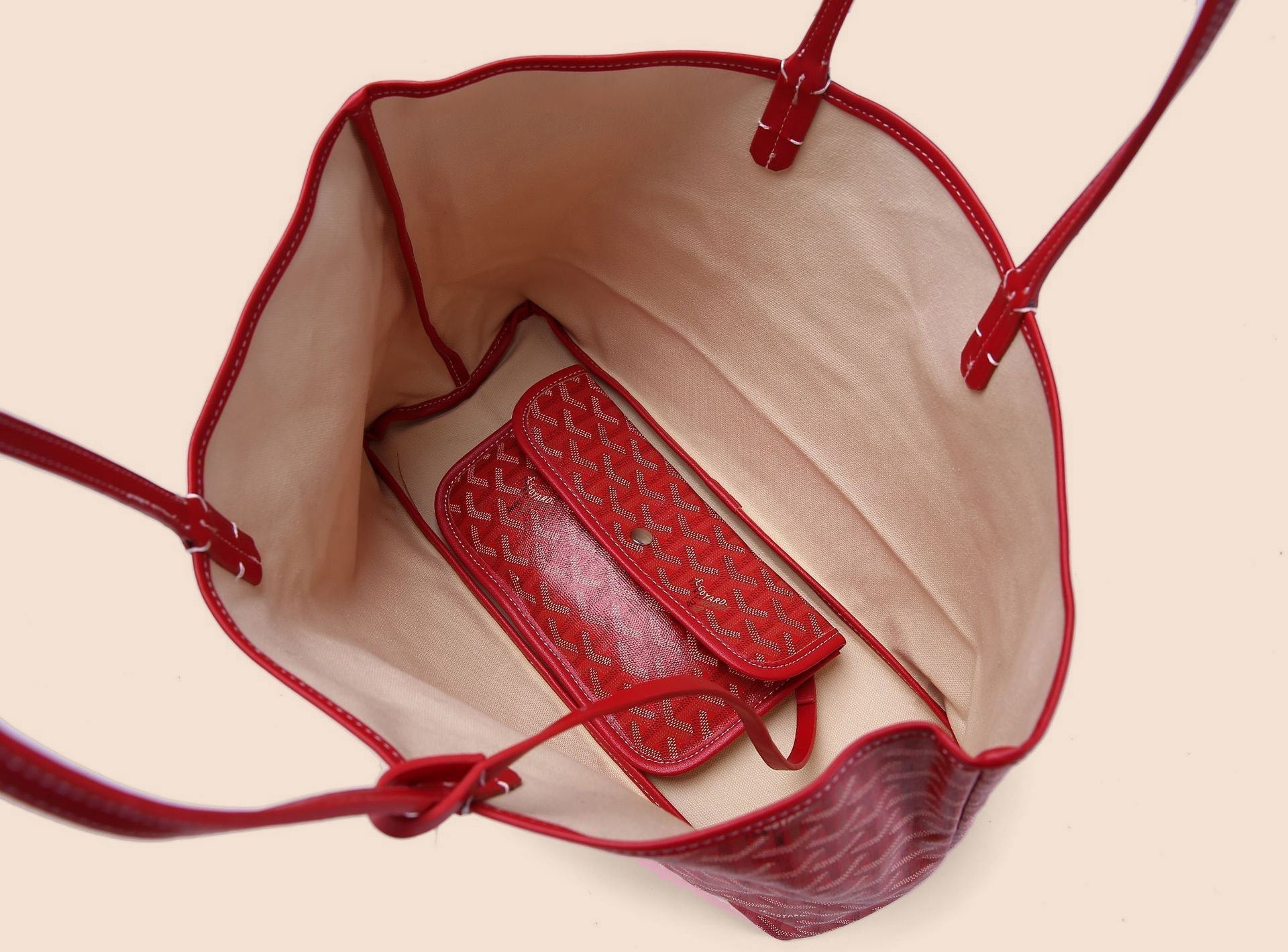 Vivara Signature Carryall - Sassygrove