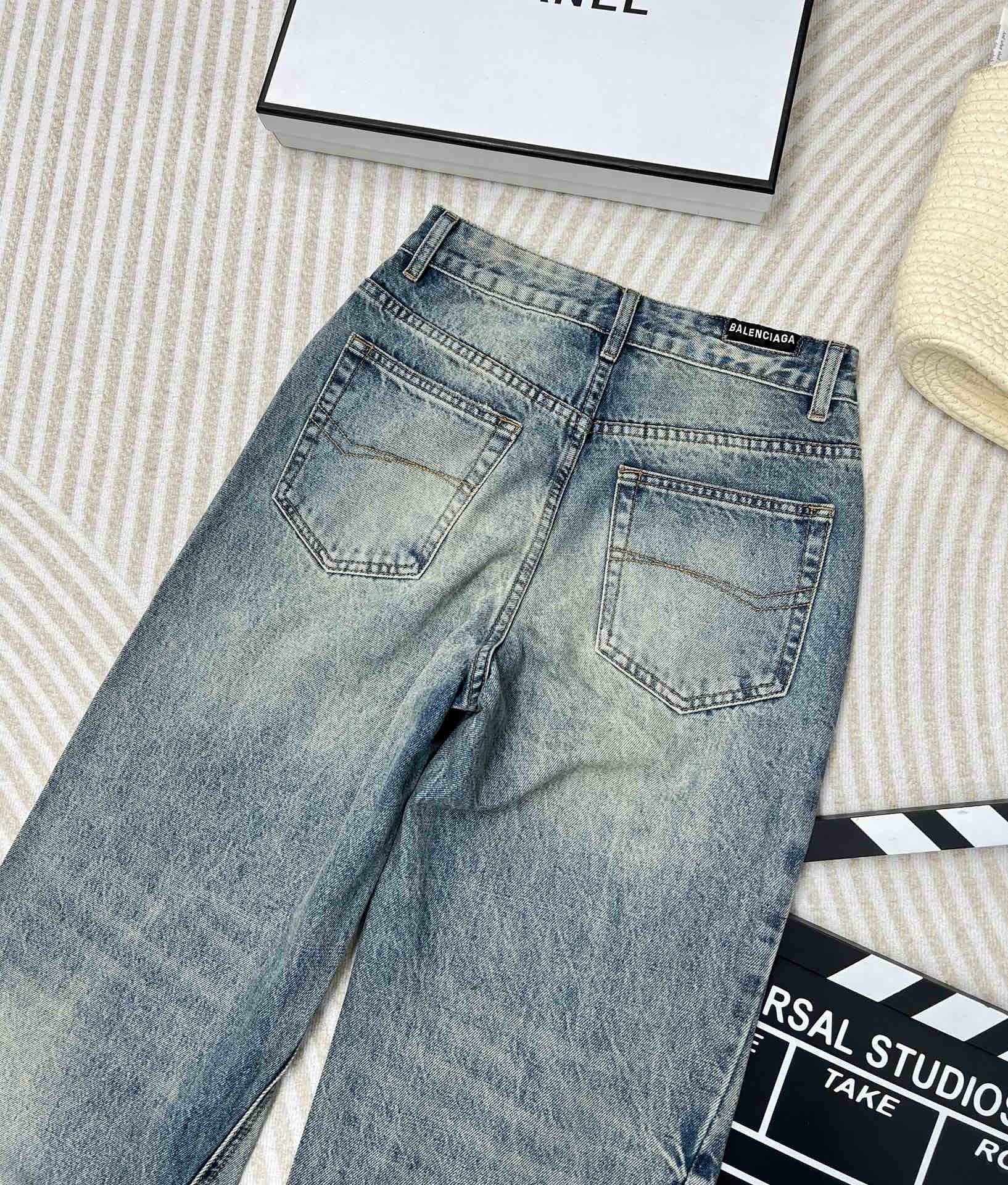 Vintage Wash Wide-Leg Jeans - Sassygrove