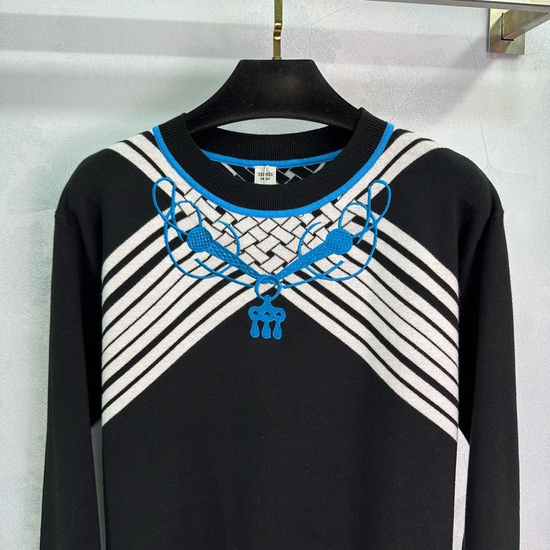 Equestrian Chain Motif Sweaters - Sassygrove