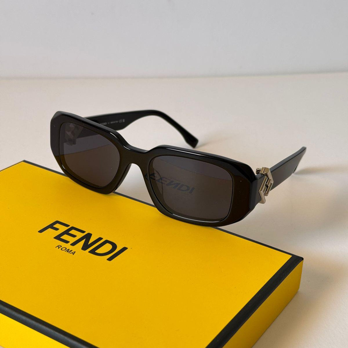 Fendi Colibrì Rectangle Sunglasses - Sassygrove