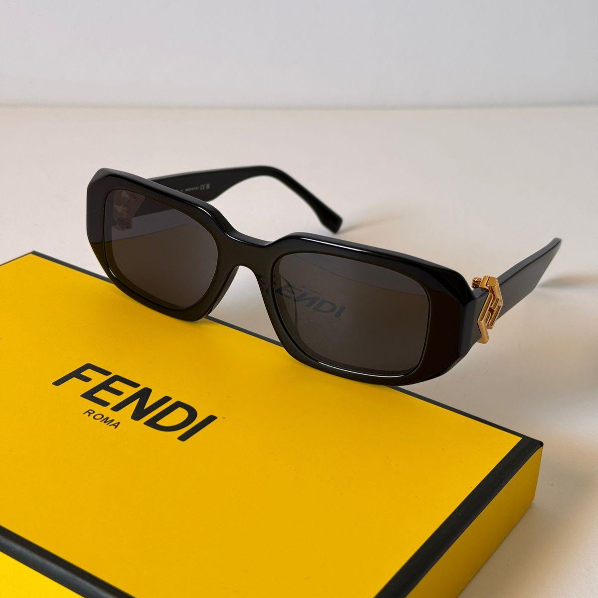 Fendi Colibrì Rectangle Sunglasses - Sassygrove