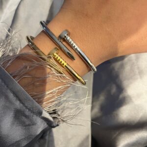 ARIJ plain stamped pin bangle - Sassygrove