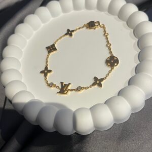 IMG-5668 LVI bracelet - Sassygrove