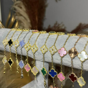 Flower bracelet stamp - Sassygrove