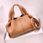 Numéro Neuf - Sassygrove